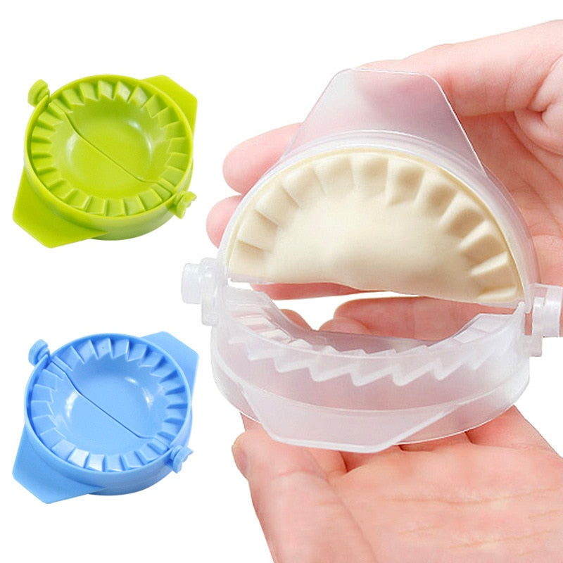 Xingcheng 3PCS/lot Plastic Dumpling Mould FoolStyle Operation Novel Pack dumpling machine Wholefamily for Spring Festival  Kitchen Utensil