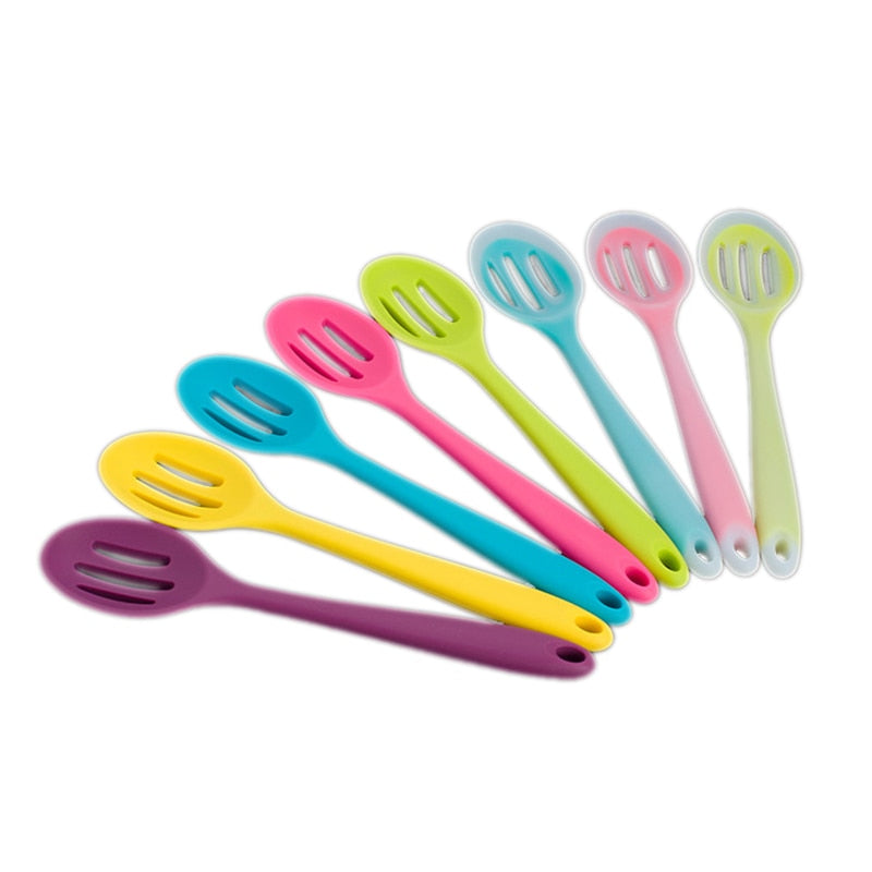 Xingcheng 1pcs Silicone Heat Resistance Soup & Colander Spoon With Long Handle Non-Stick Skimmer Spoon Kitchen Utensil Tool - Color Random